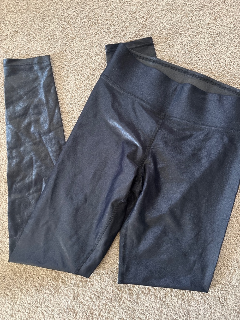 Carbon38 shiny black leggings